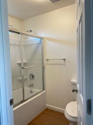 1926 Shameran St, Stockton, CA 95210