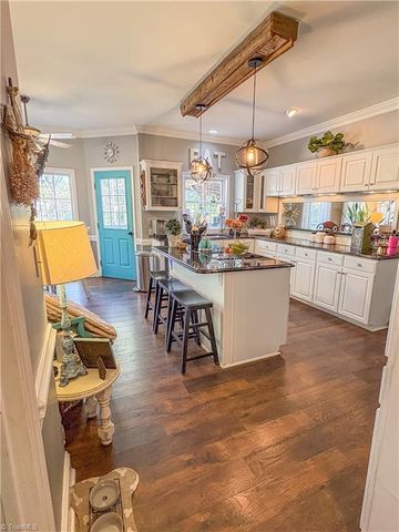 2190 Benwicke Drive, Pfafftown, NC 27040