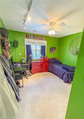 2190 Benwicke Drive, Pfafftown, NC 27040