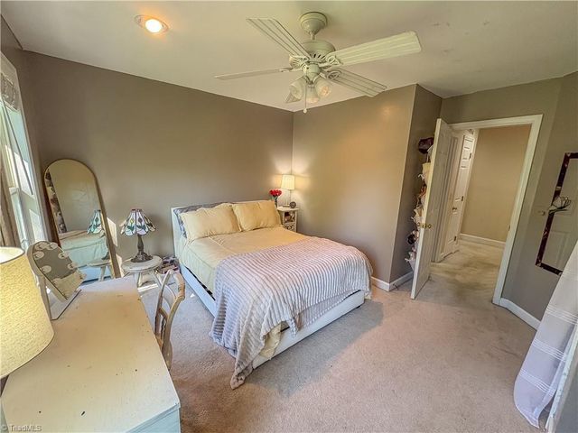 2190 Benwicke Drive, Pfafftown, NC 27040