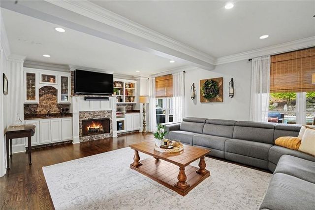 810 Buttercup Trace, Alpharetta, GA 30022