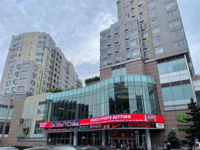 40-22 College Point Boulevard 15G, Flushing, NY 11354