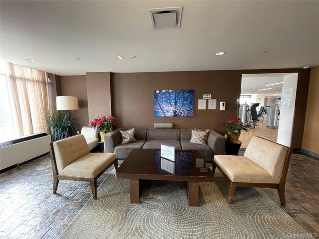 40-22 College Point Boulevard 15G, Flushing, NY 11354