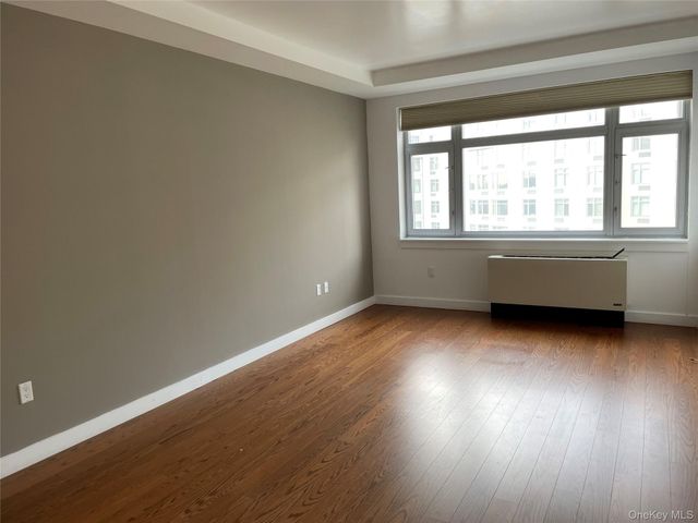 40-22 College Point Boulevard 15G, Flushing, NY 11354
