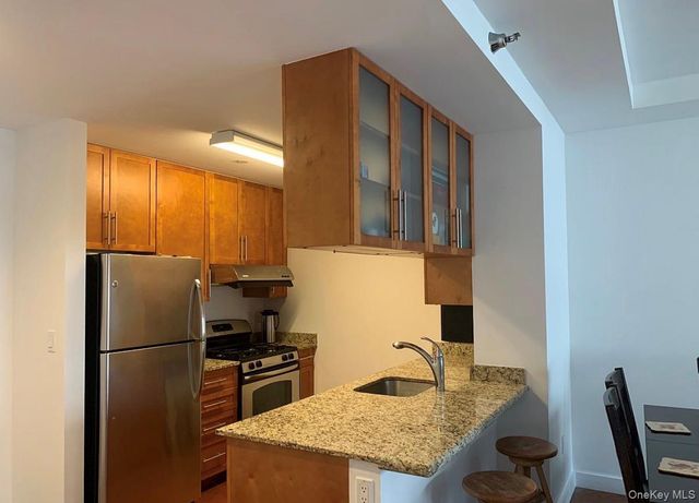 40-22 College Point Boulevard 15G, Flushing, NY 11354