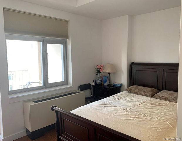 40-22 College Point Boulevard 15G, Flushing, NY 11354