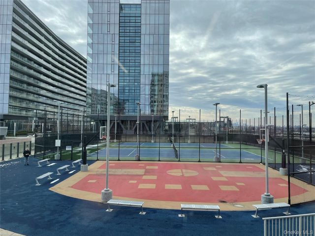 40-22 College Point Boulevard 15G, Flushing, NY 11354