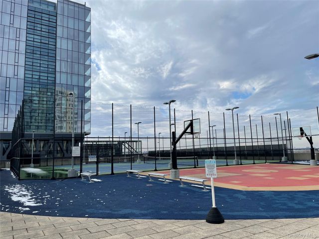 40-22 College Point Boulevard 15G, Flushing, NY 11354