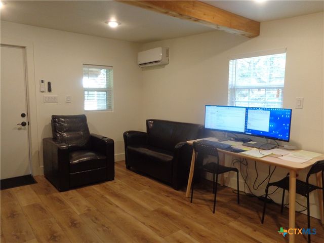 1009 Edgewater Falls, Canyon Lake, TX 78133