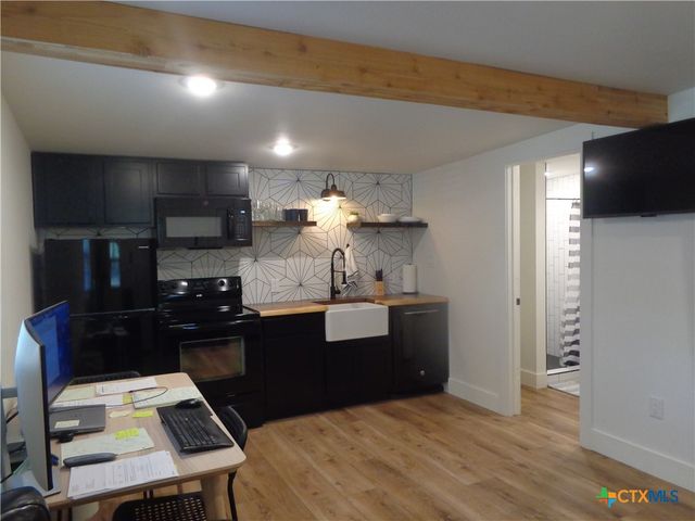 1009 Edgewater Falls, Canyon Lake, TX 78133