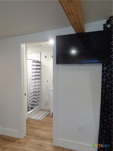 1009 Edgewater Falls, Canyon Lake, TX 78133