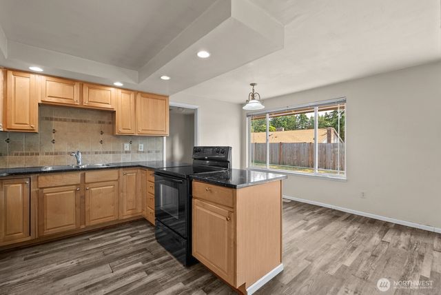 9824 Onyx Drive SW, Lakewood, WA 98498