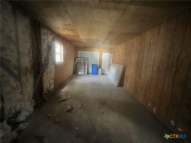 1902 N MCLEOD Street, Cuero, TX 77954