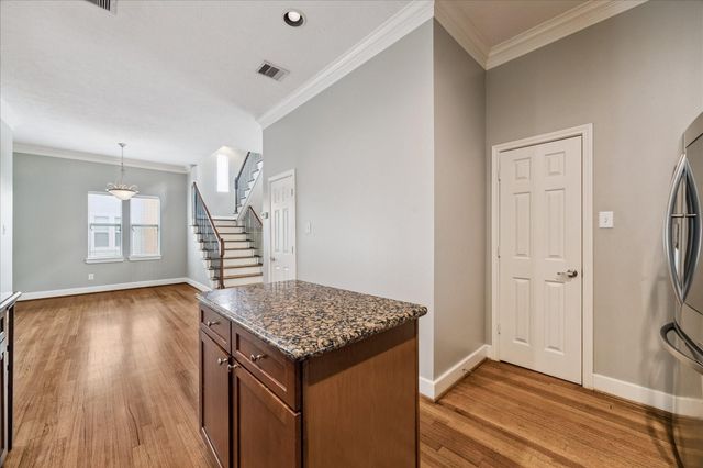 5736 Kansas Street B, Houston, TX 77007