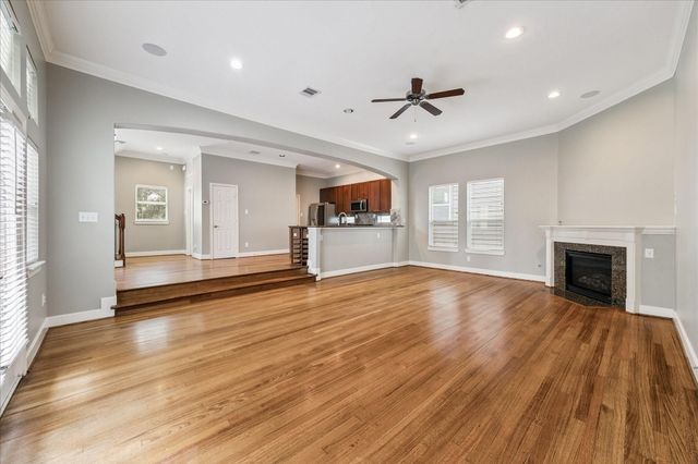 5736 Kansas Street B, Houston, TX 77007