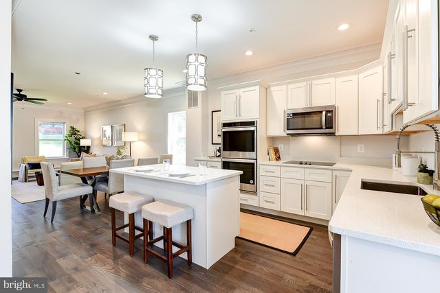 5905 EADS ST NE, Washington, DC 20019