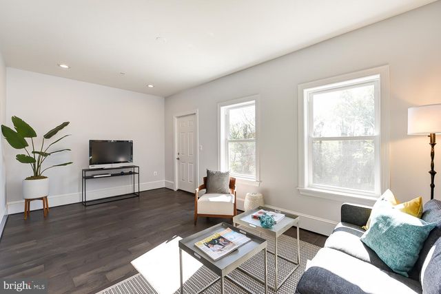 5905 EADS ST NE, Washington, DC 20019