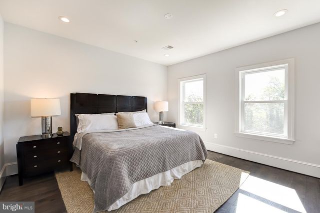 5905 EADS ST NE, Washington, DC 20019