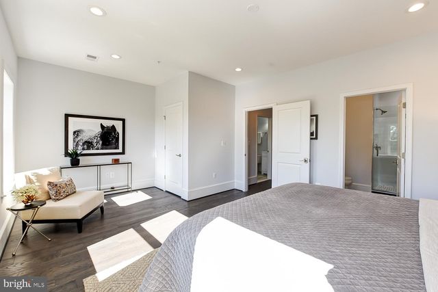 5905 EADS ST NE, Washington, DC 20019