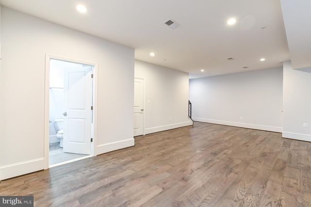 5905 EADS ST NE, Washington, DC 20019