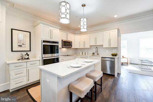 5905 EADS ST NE, Washington, DC 20019