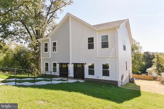 5905 EADS ST NE, Washington, DC 20019