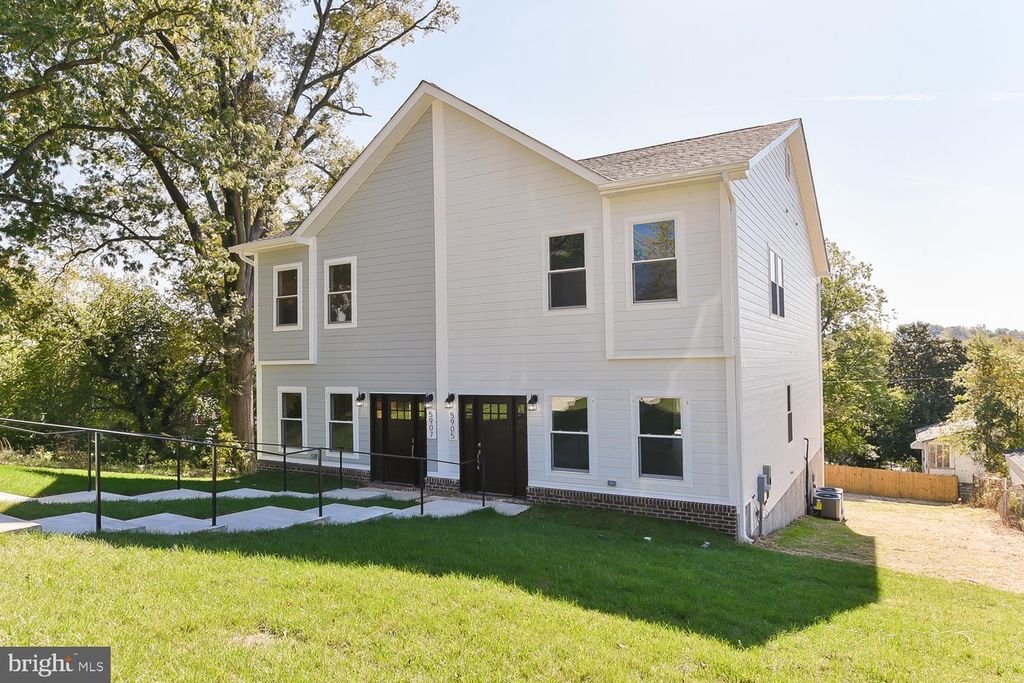 5905 EADS ST NE, Washington, DC 20019