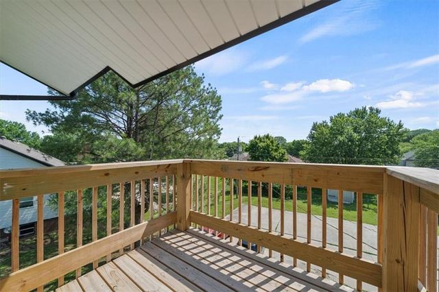 1003 Twin Oaks Terrace, Harrisonville, MO 64701