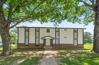 1003 Twin Oaks Terrace, Harrisonville, MO 64701