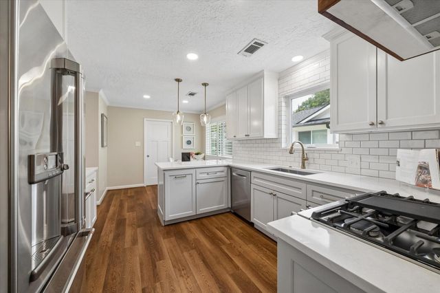 2315 Elmgate Drive, Houston, TX 77080