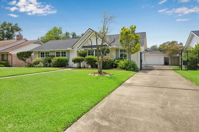 2315 Elmgate Drive, Houston, TX 77080