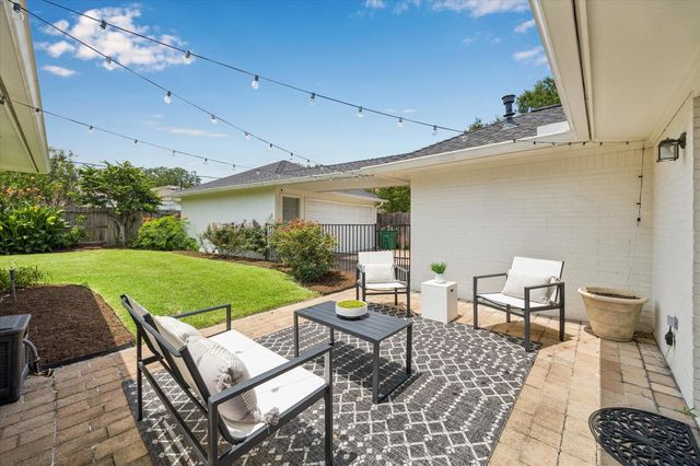 2315 Elmgate Drive, Houston, TX 77080