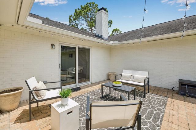 2315 Elmgate Drive, Houston, TX 77080