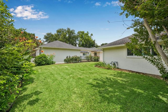2315 Elmgate Drive, Houston, TX 77080