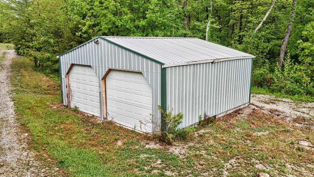 588 Easy Street, Mitchell, IN 47446