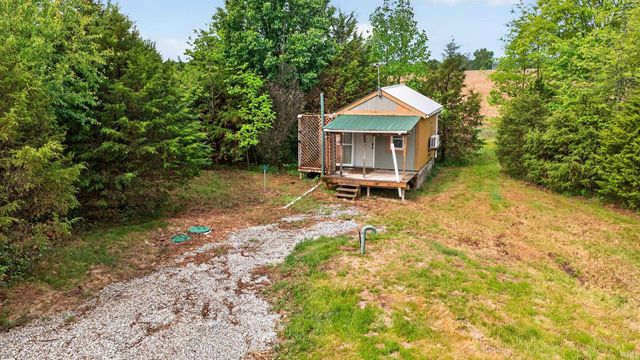 588 Easy Street, Mitchell, IN 47446