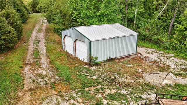 588 Easy Street, Mitchell, IN 47446