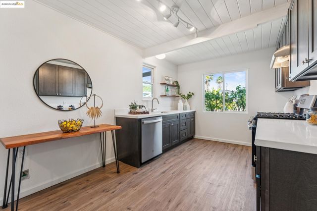 38 Nancy Dr, San Pablo, CA 94806