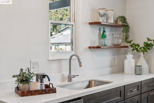 38 Nancy Dr, San Pablo, CA 94806