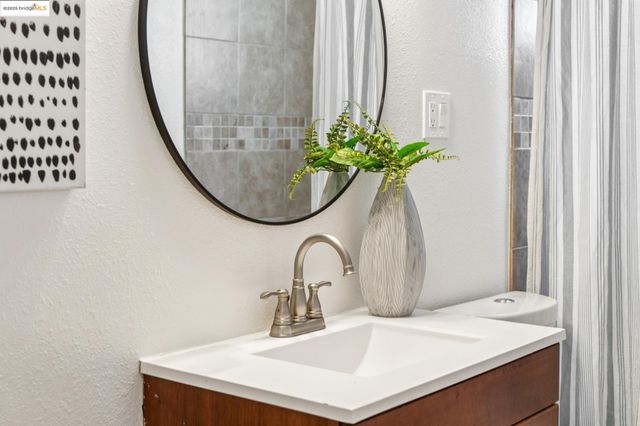 38 Nancy Dr, San Pablo, CA 94806