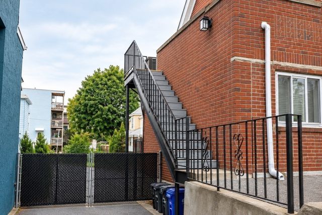 36 Saint Edward Rd 3, Boston, MA 02128