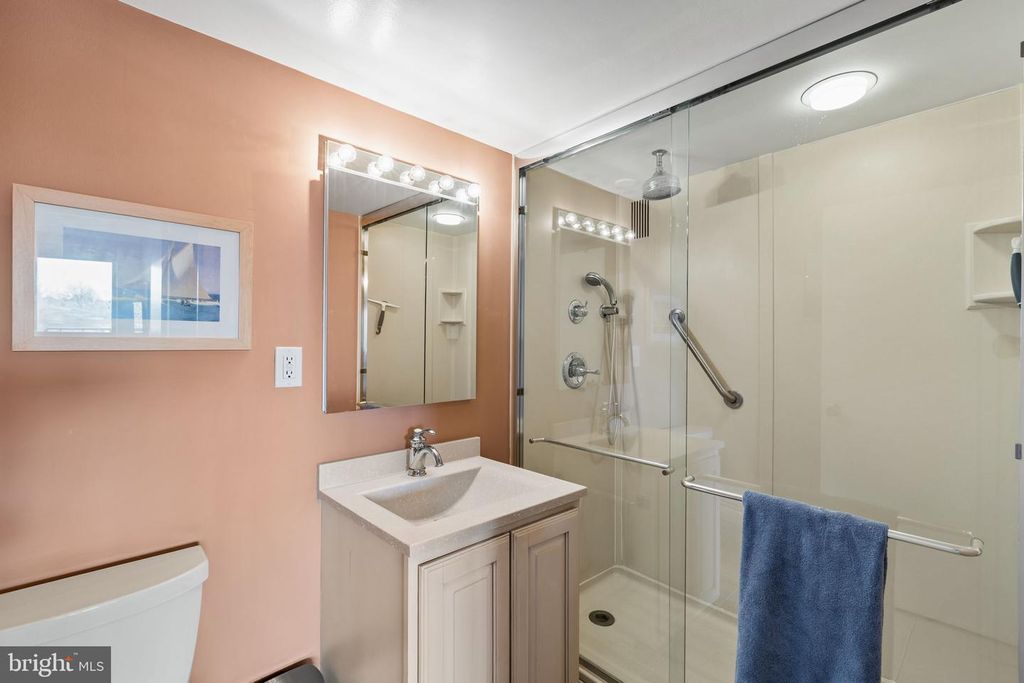 Image 17 of property listing at 2401 PENNSYLVANIA AVE #5C42, Philadelphia, PA 19130