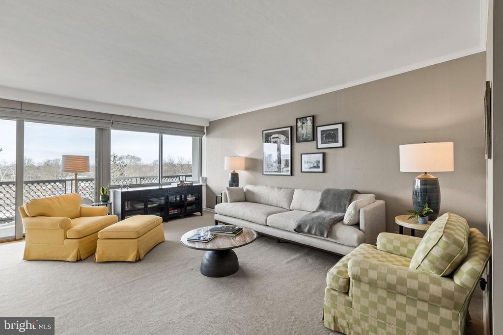 Image 3 of property listing at 2401 PENNSYLVANIA AVE #5C42, Philadelphia, PA 19130