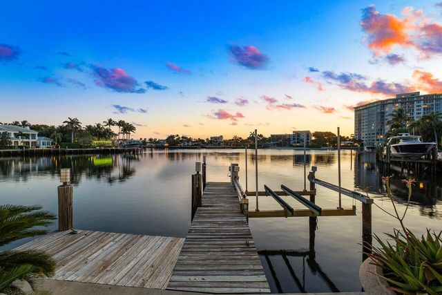 616 Seasage Drive, Delray Beach, FL 33483