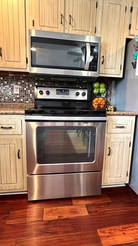 667 Winchester Dr, Hopkinsville, KY 42240