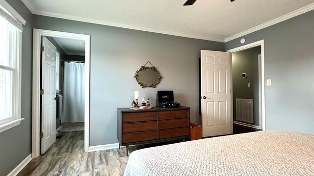 667 Winchester Dr, Hopkinsville, KY 42240