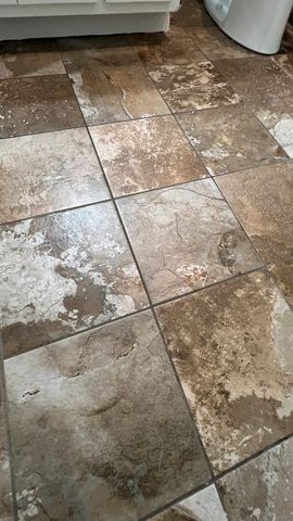 667 Winchester Dr, Hopkinsville, KY 42240