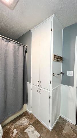 667 Winchester Dr, Hopkinsville, KY 42240