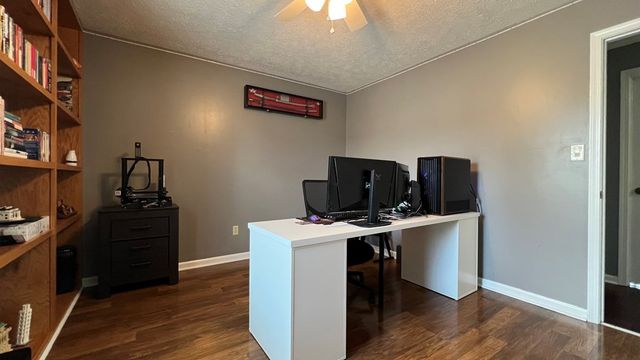 667 Winchester Dr, Hopkinsville, KY 42240