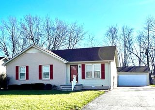 667 Winchester Dr, Hopkinsville, KY 42240